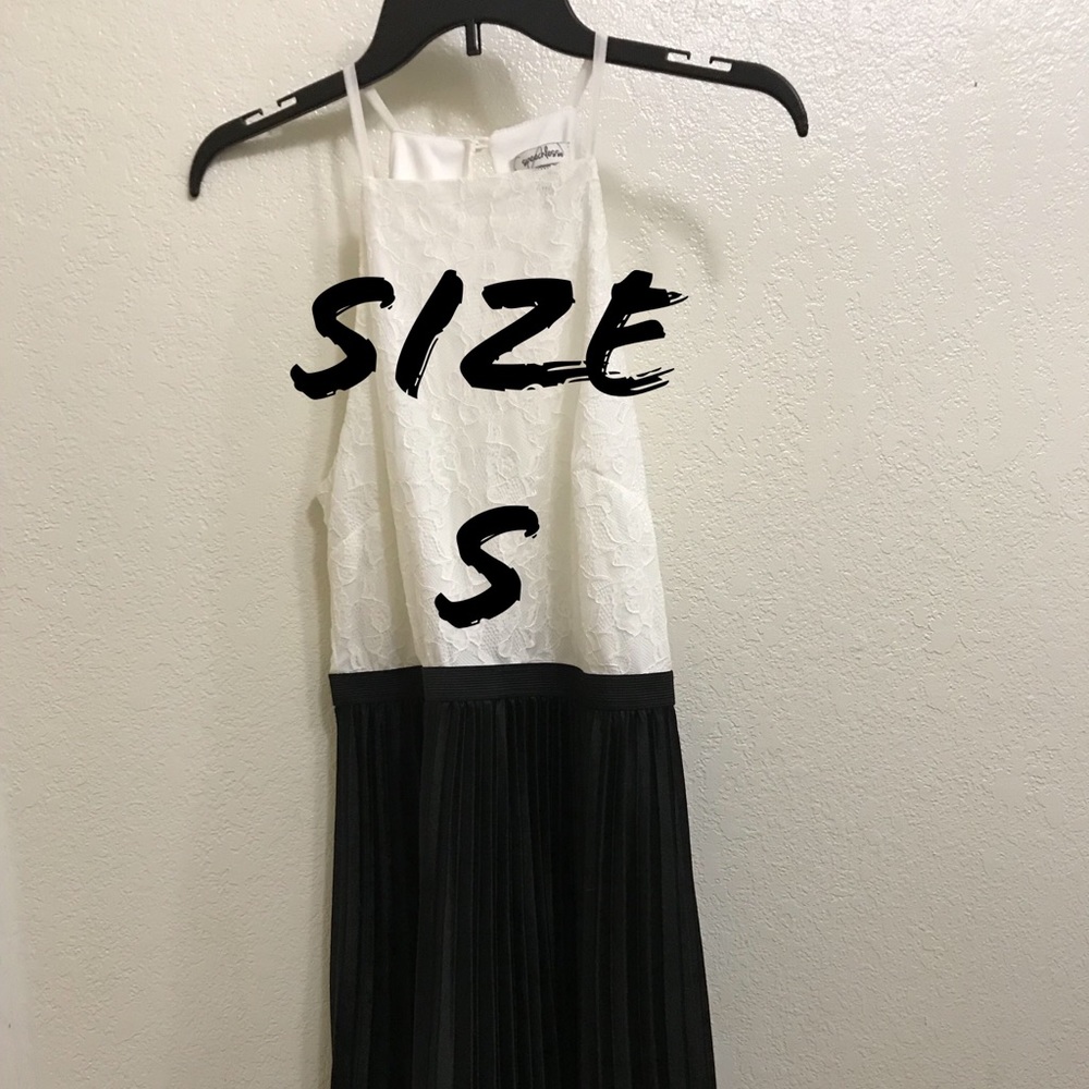 Speechless Black and White Casual Dress